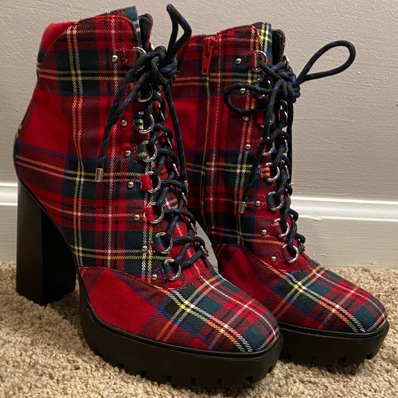 Gianni Bini Ambelynn Plaid Heeled Hiker Lug Sole Combat Bootie Lace Up Boot - Picture 2 of 15
